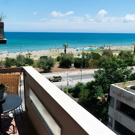 Punta Levante Апартаменты Бари